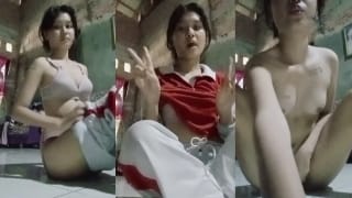 Bokep SMP Cesi Ciya Bikin Pose Seksi Lalu Colmek