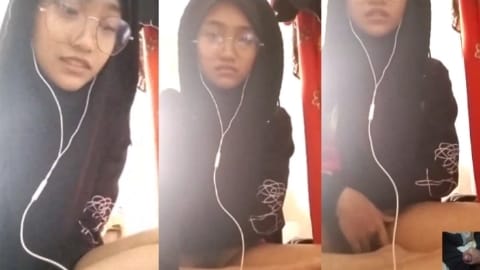 Bokep VCS Aisyah Gadis Hijab Manis dari Malay Colmek Di Suruh Ayang
