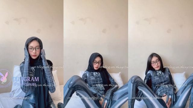 Bokep Indo Miss Kayesha Colmek Sambil Pake Hijab dan Spidergirl Ketat