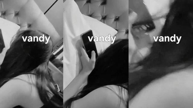Bokep Indo Ditelpon Pacar Pas Lagi Selingkuh di Ewe Gaya Doggy